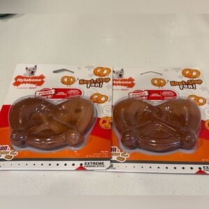 New in Package Extreme Chewer Small Pretzel